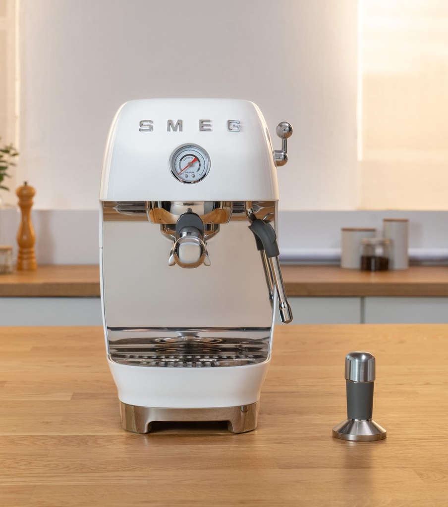 Smeg ECF03CREU Manual Cold Brew Espresso Machine Cream 